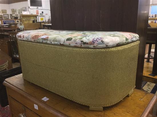 Lloyd loom ottoman